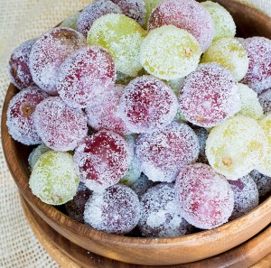 Sugared-Grapes-from-This-Silly-Girls-Kitchen-main